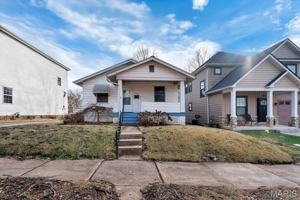 featured image of 7070 Winona Ave