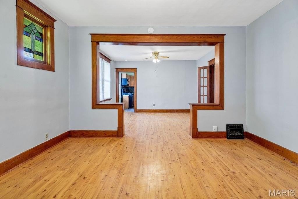 7070 Winona Ave - Photo 5 of 20
