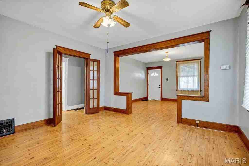7070 Winona Ave - Photo 6 of 20