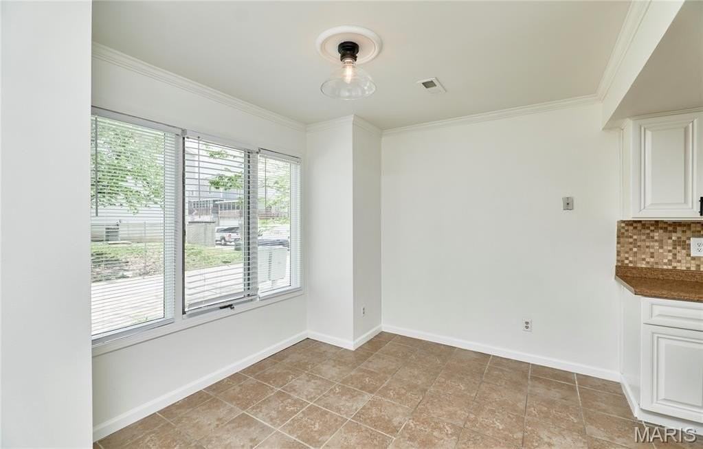 1612 Forest Hills Dr - Photo 5 of 27