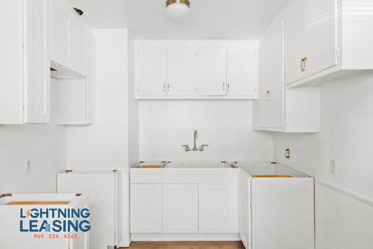 12805 Vanowen St #1 - Photo 5 of 10