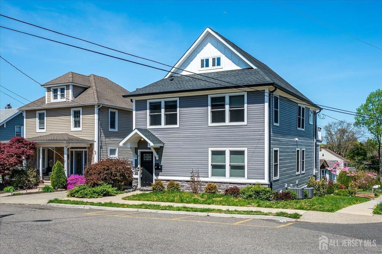 4 Wilcox Ave #B - Photo 2 of 22