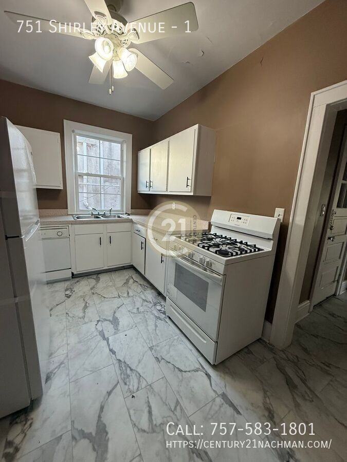 751 Shirley Ave #1 - Photo 4 of 9