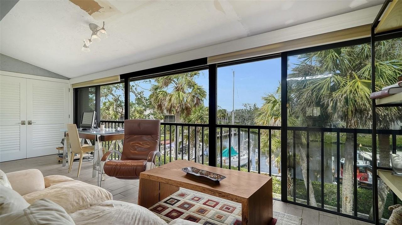 1601 Pelican Point Dr - Photo 7 of 50