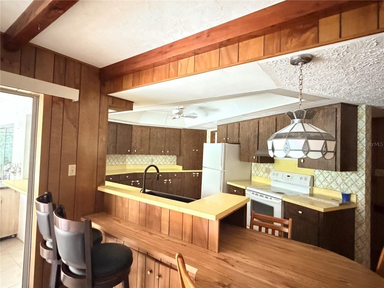 3112 Desoto Rd - Photo 4 of 11