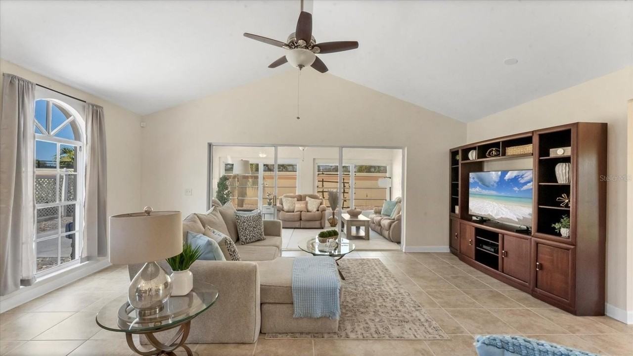 3613 57th Avenue Dr W #3613 - Photo 4 of 36