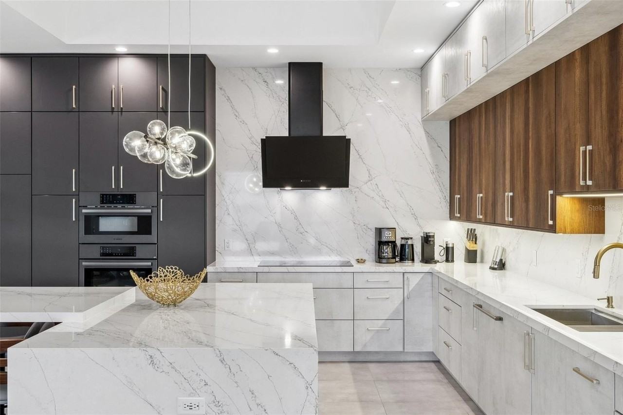 507 Acacia Ln - Photo 6 of 50