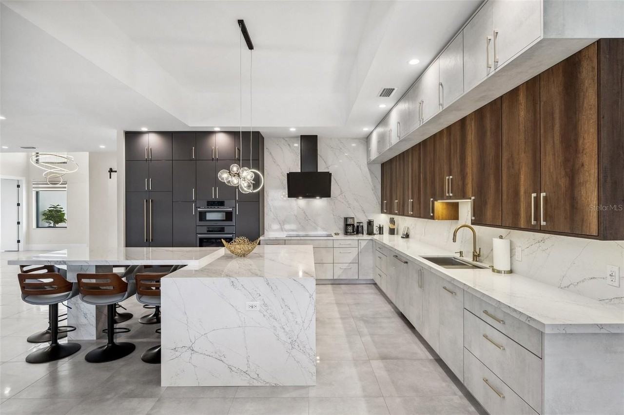 507 Acacia Ln - Photo 7 of 50