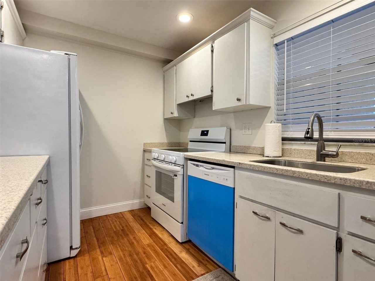 3255 Ramblewood Pl - Photo 6 of 12