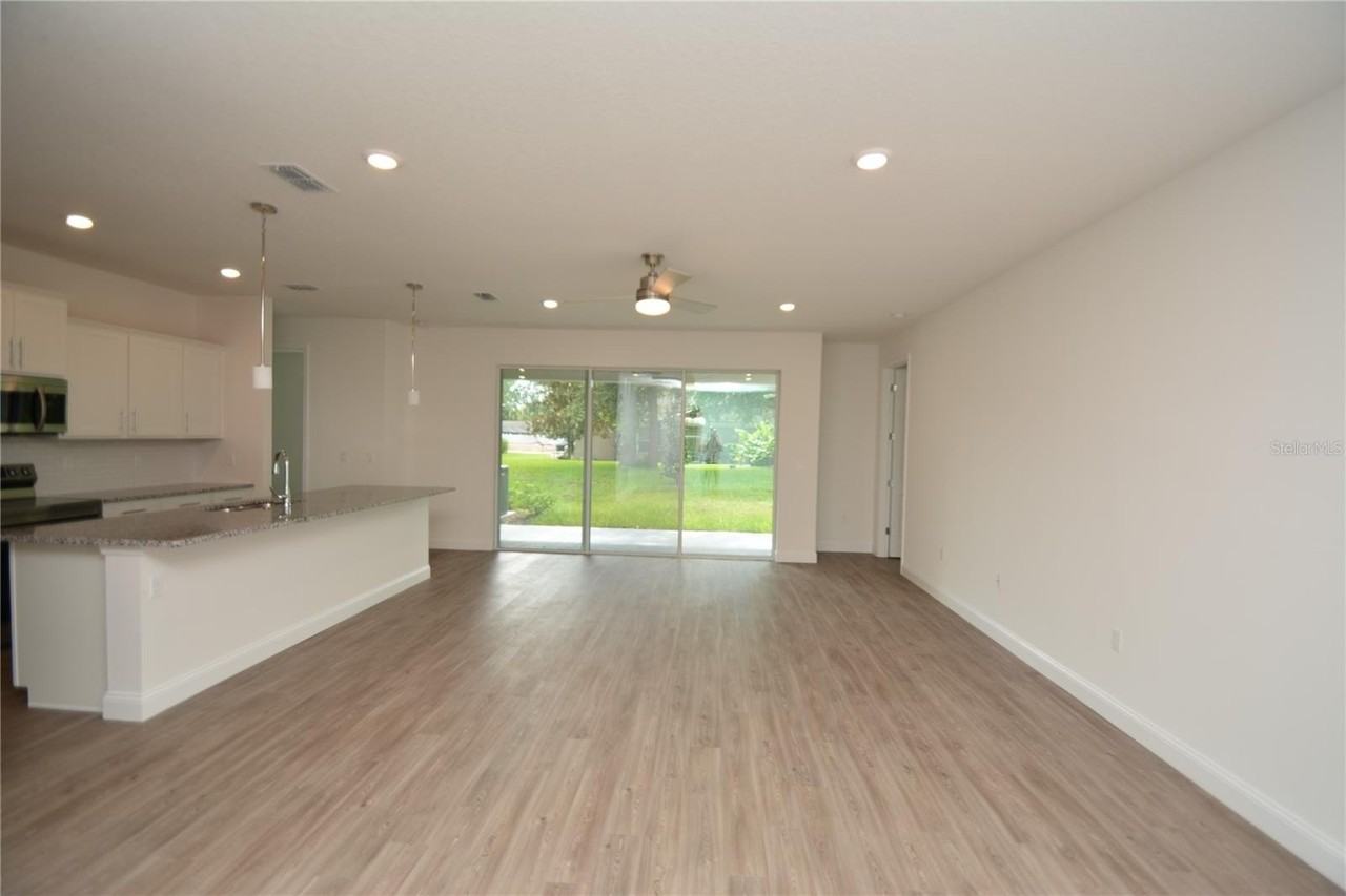 102 Brittany Ln - Photo 7 of 24