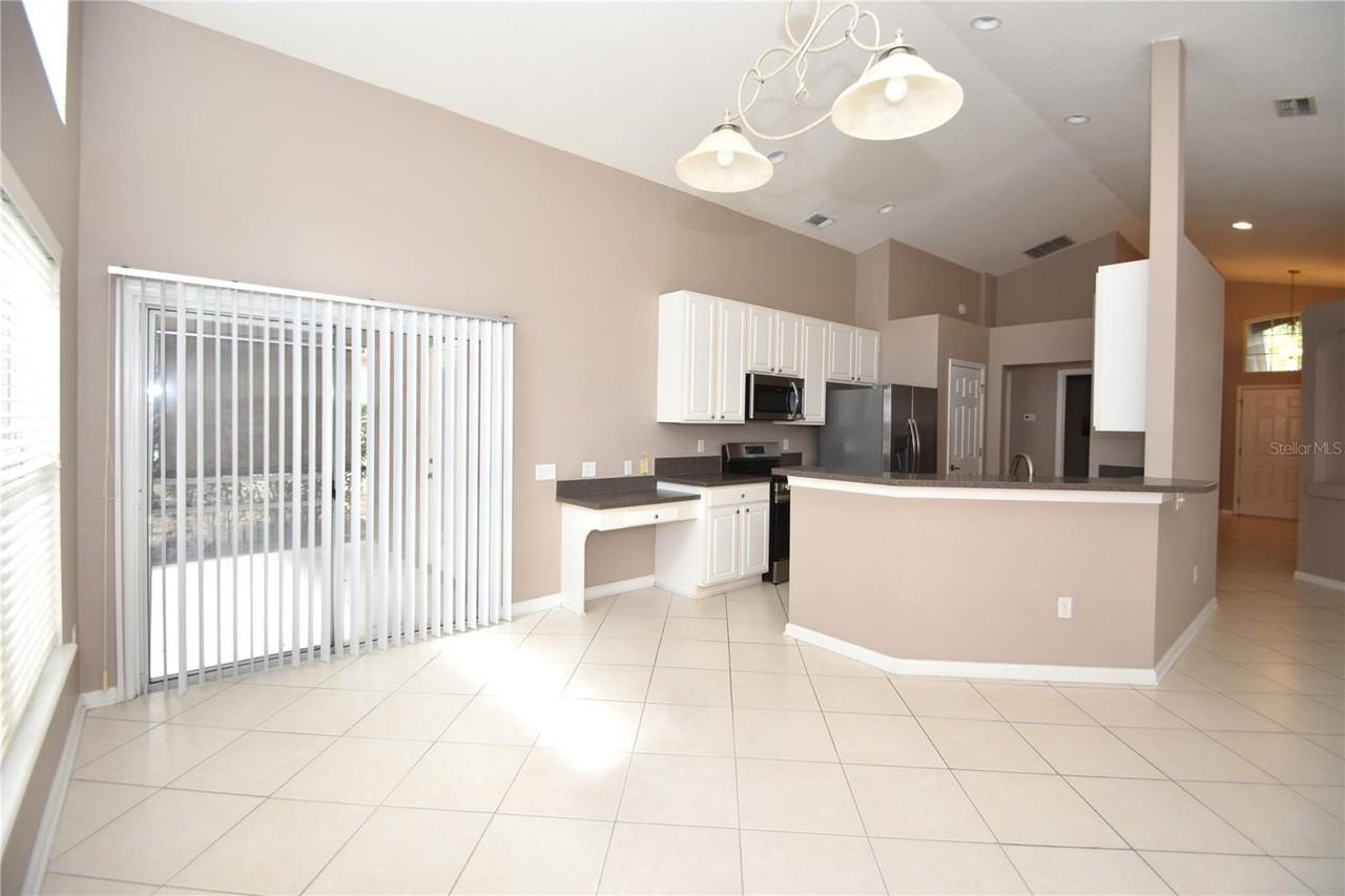 11 Deerfield Ct - Photo 6 of 38