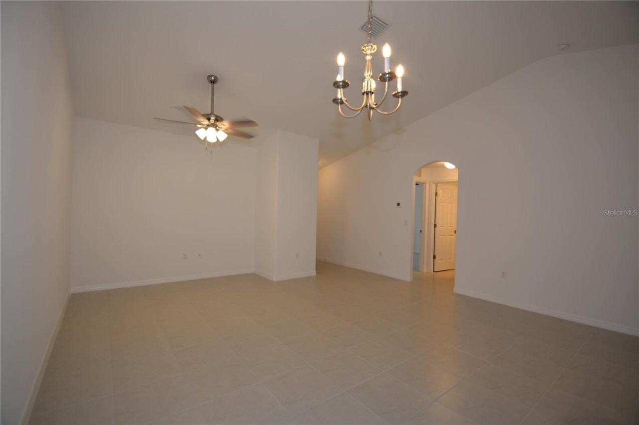 14 Unimay Ct #A - Photo 6 of 32