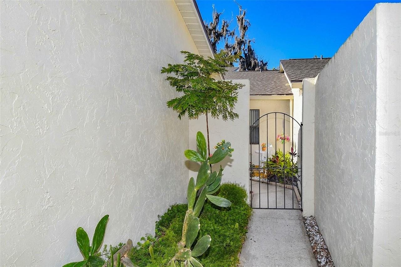 2225 Cypress Ct #2C - Photo 3 of 33