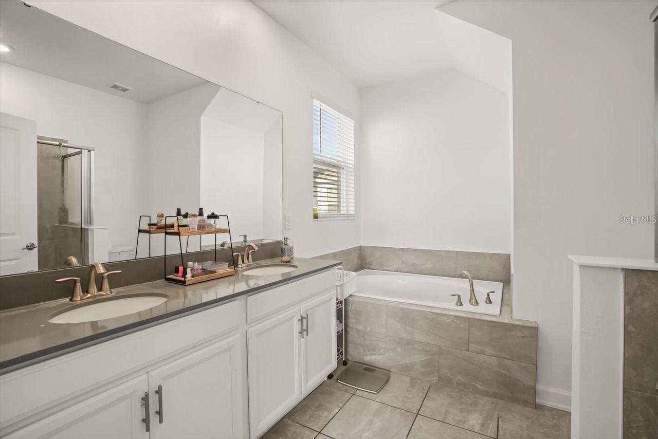 2999 Addison Blvd - Photo 7 of 28