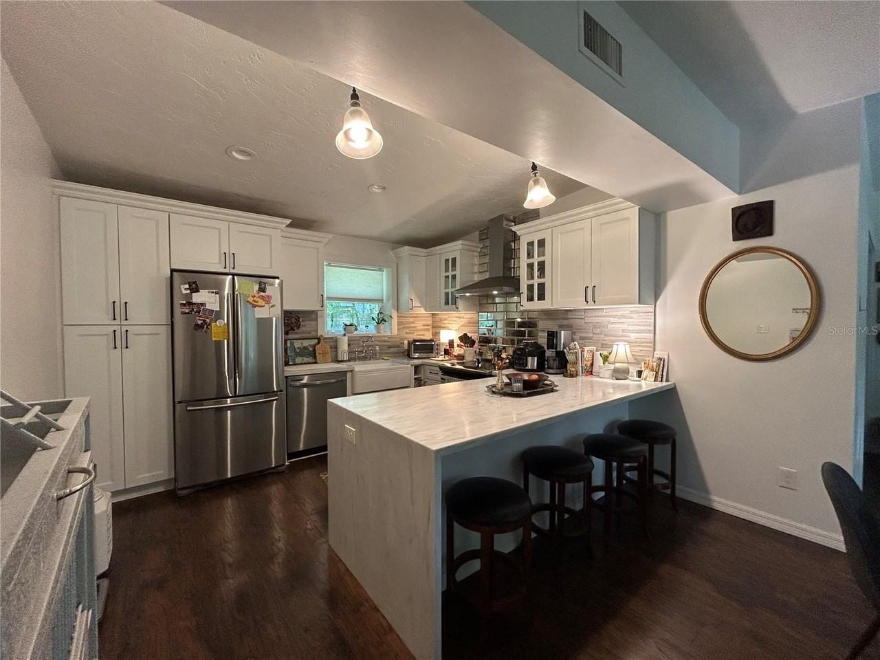 816 Ne 9th Ave - Photo 3 of 26