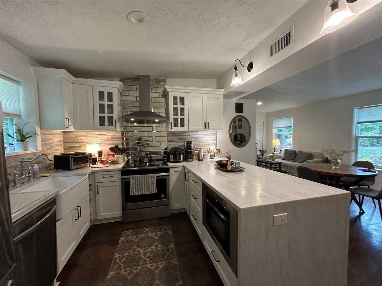 816 Ne 9th Ave - Photo 5 of 26