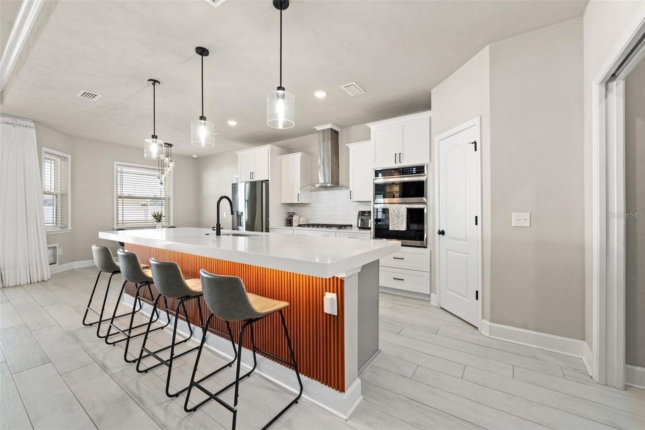 24784 Sw 21st Ln - Photo 6 of 50