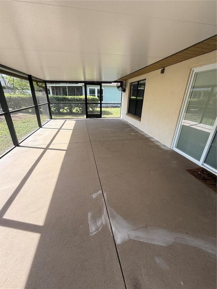 1928 Twisting Ln - Photo 5 of 9