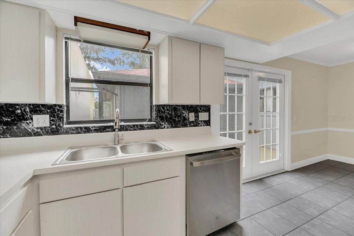 6632 Sweetbriar Ln - Photo 6 of 34