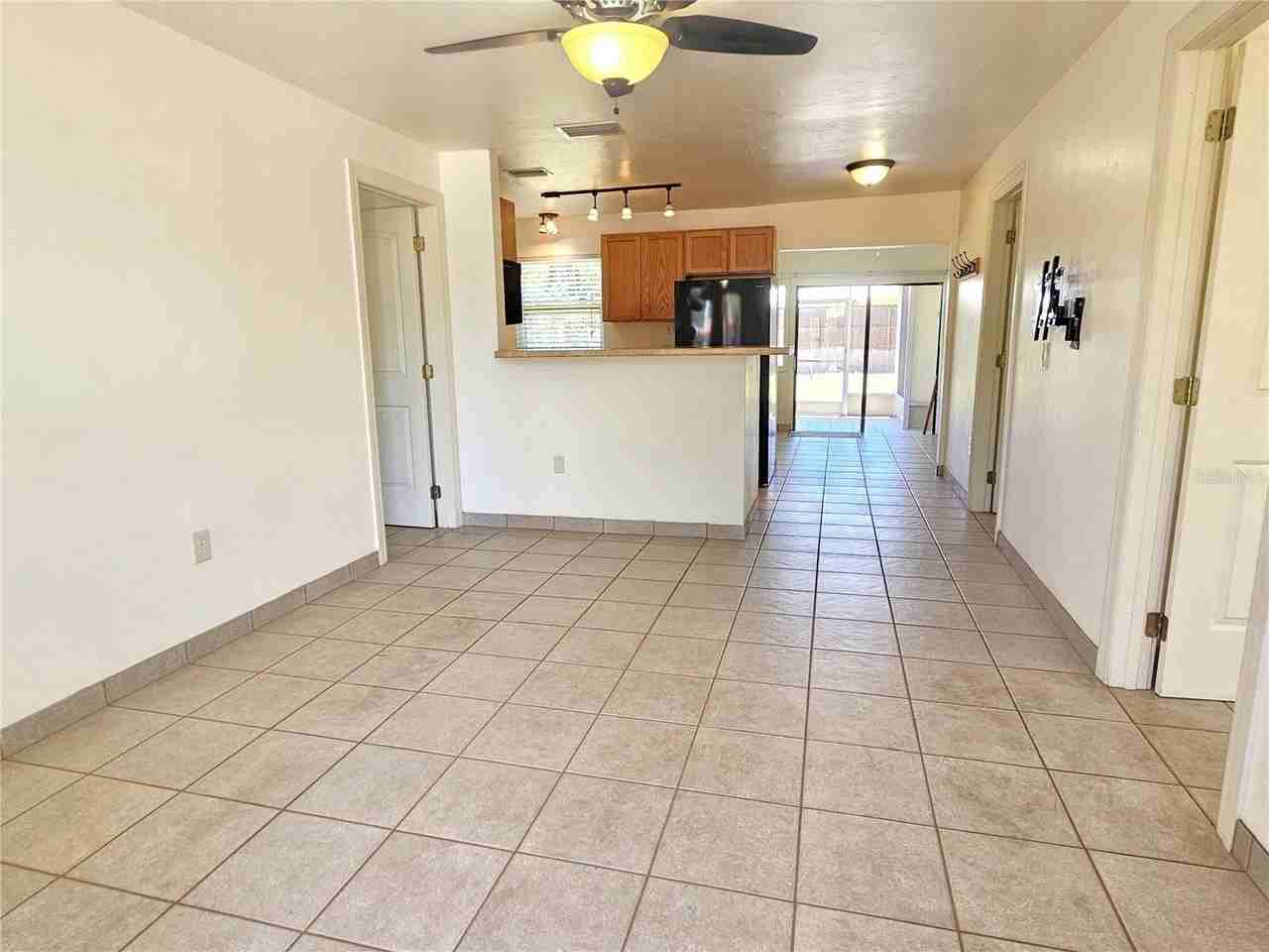 323 Palmetto Rd W - Photo 3 of 33