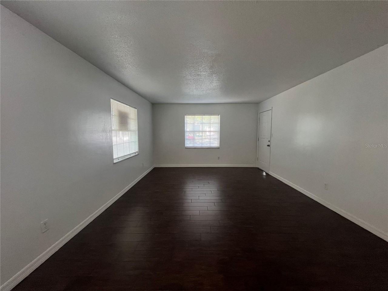 517 S Hyer Ave #2 - Photo 4 of 8
