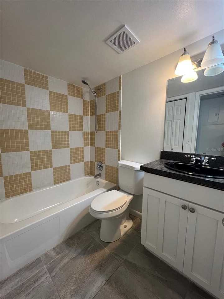 517 S Hyer Ave #2 - Photo 7 of 8