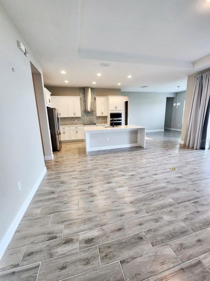 18435 Mowry Ct - Photo 5 of 34