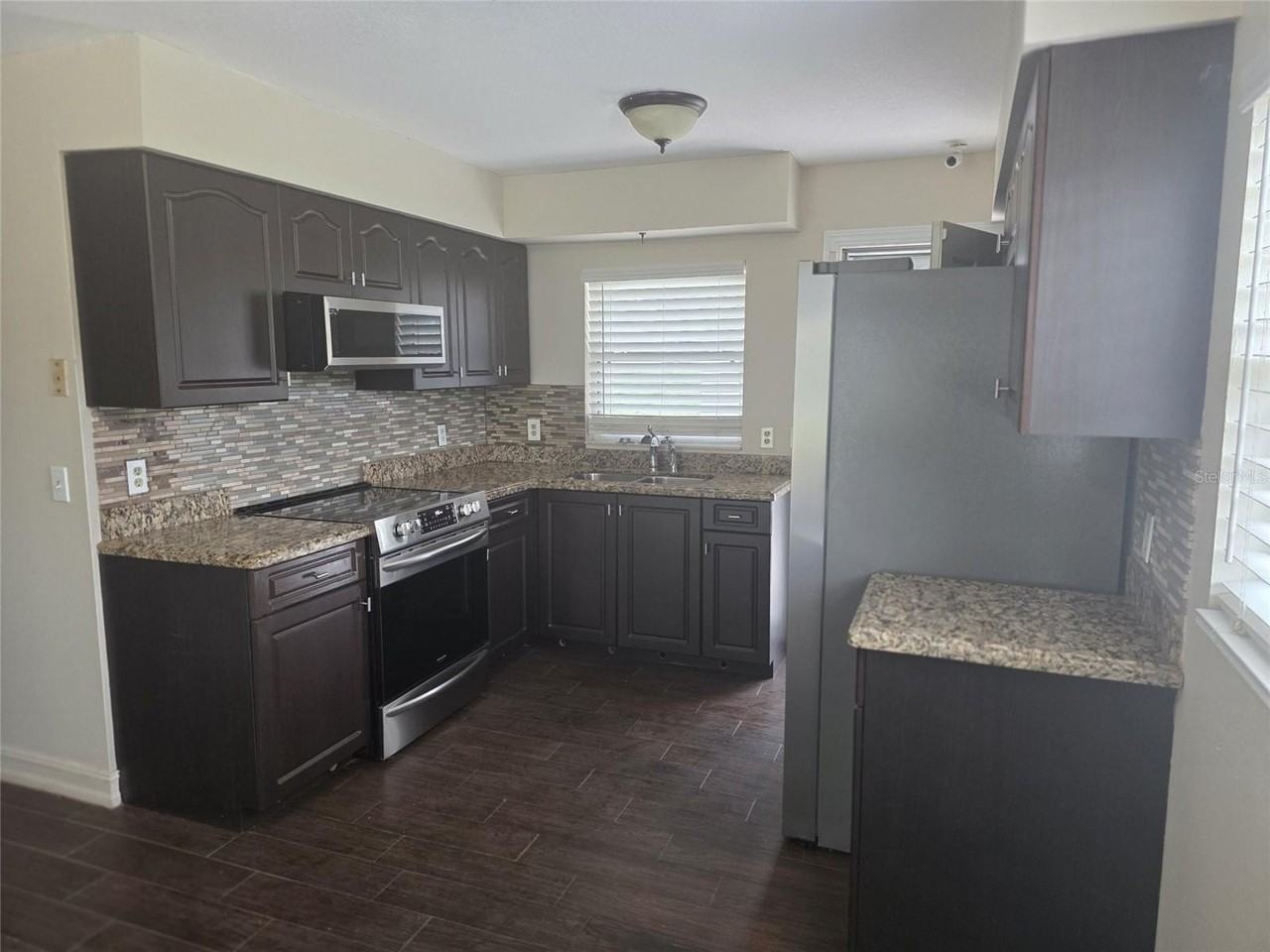 603 Citrus Ave - Photo 5 of 10