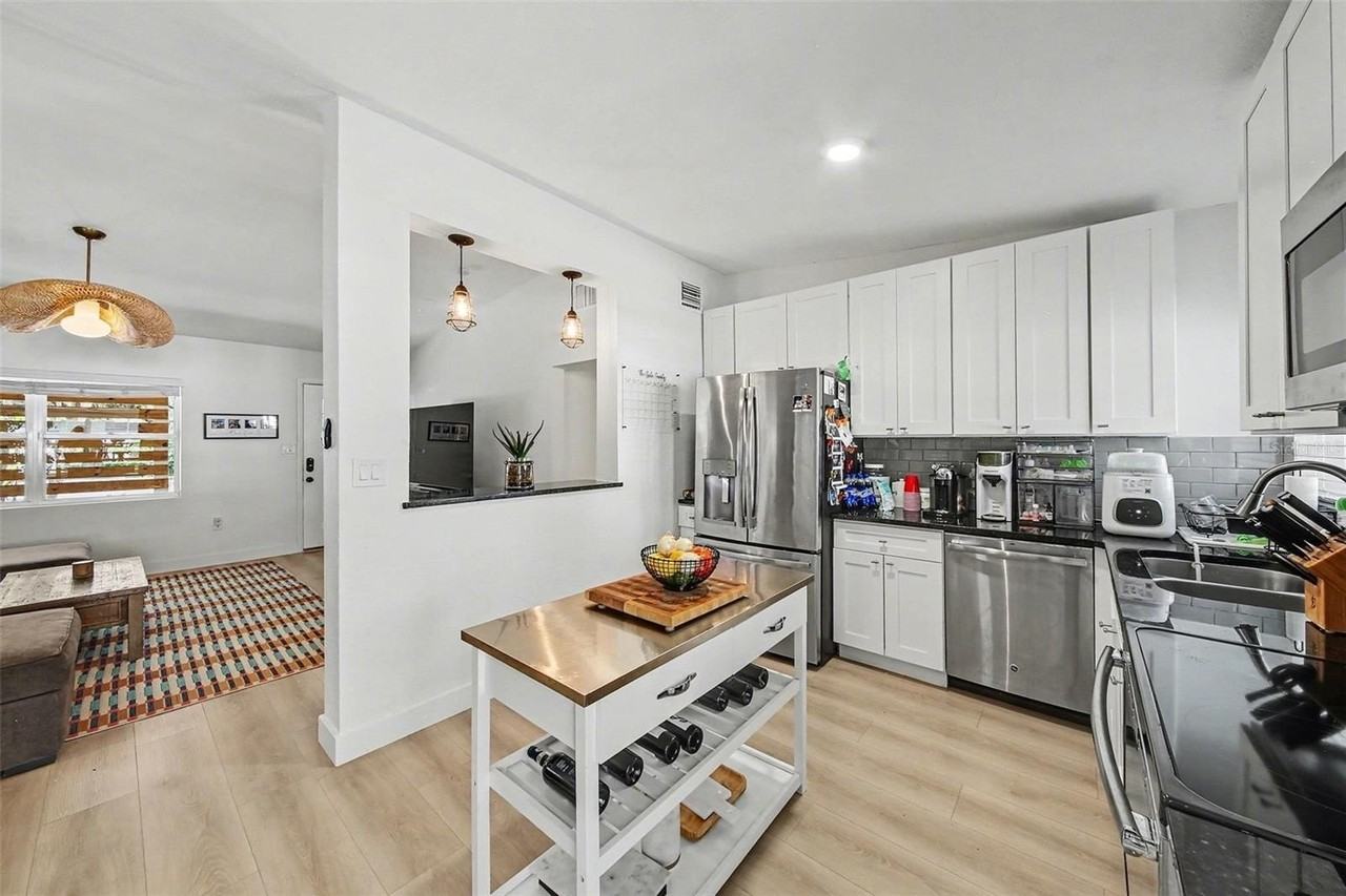 1026 S Lakemont Ave - Photo 7 of 18