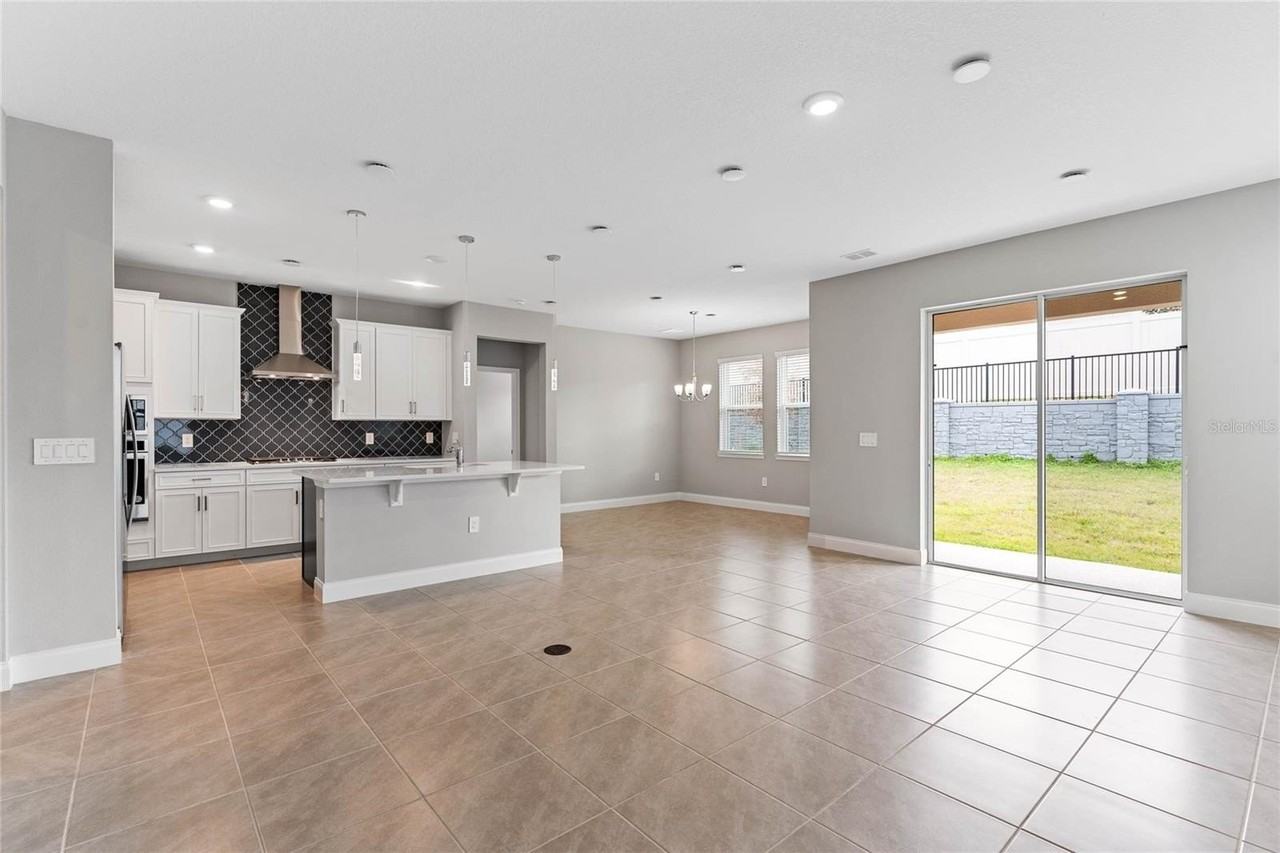 851 Vineyard Ridge Rd - Photo 3 of 13