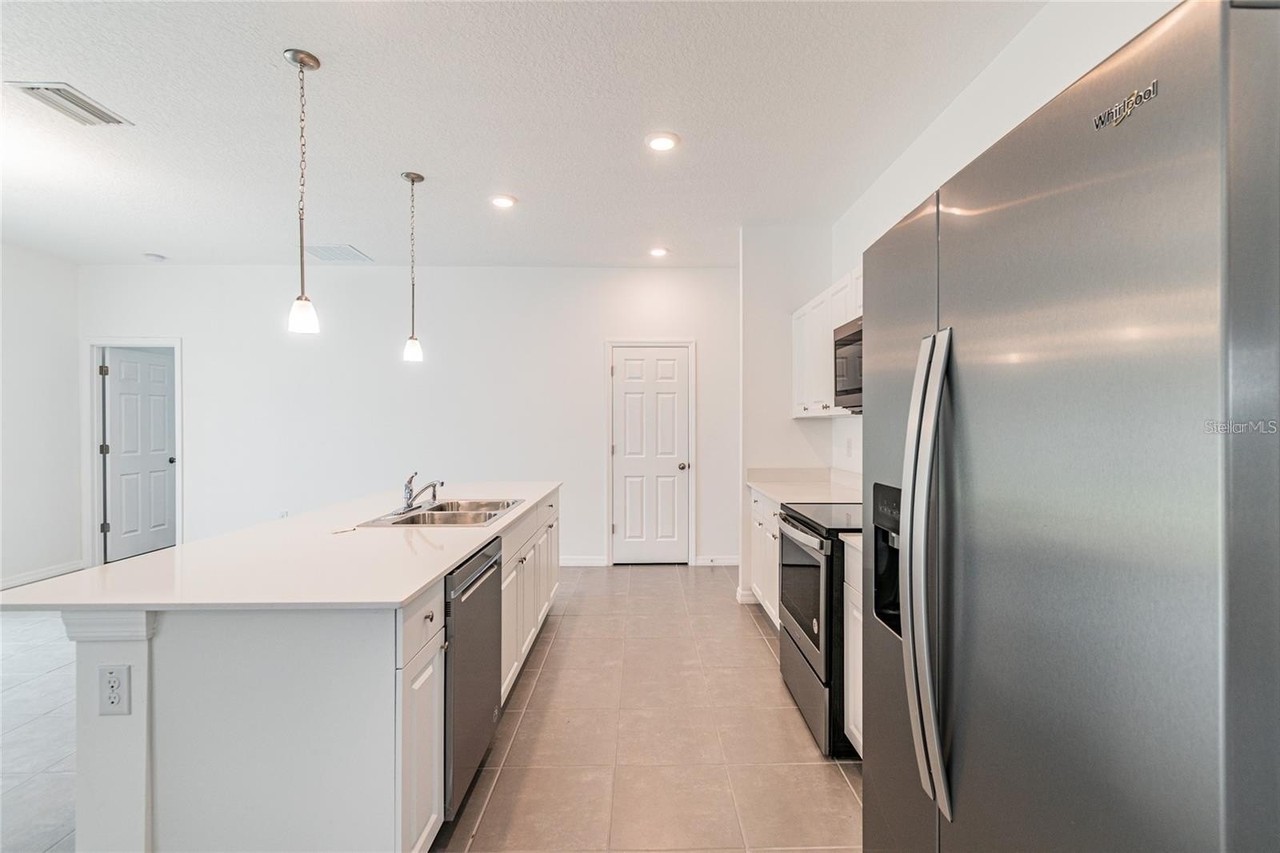 889 Serenade St Nw - Photo 3 of 30