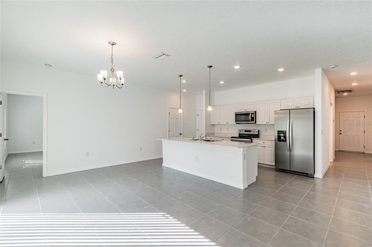 889 Serenade St Nw - Photo 4 of 30