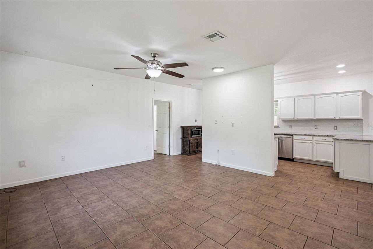 311 W Lewis Ave - Photo 5 of 29