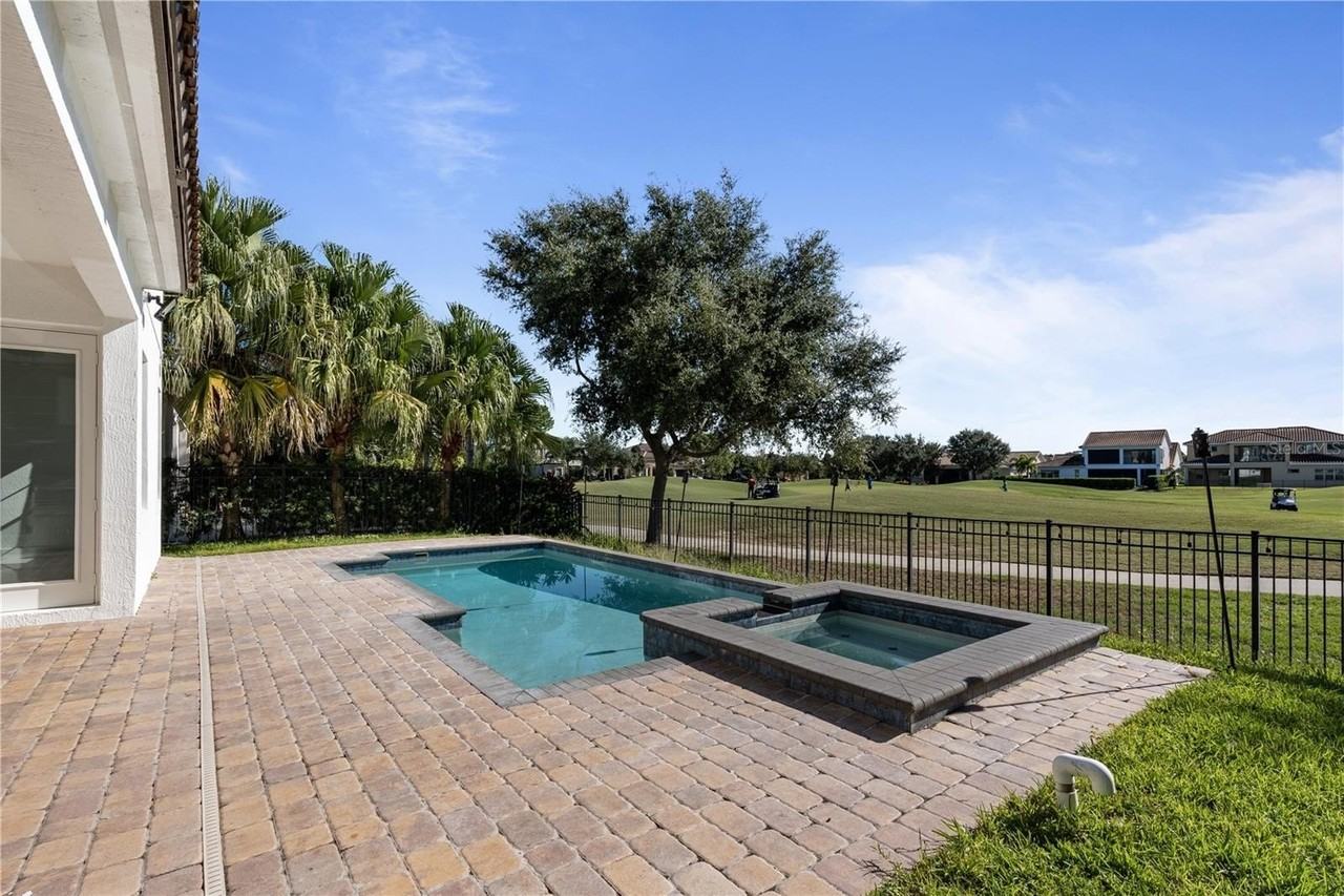 13019 Woodford St - Photo 5 of 50