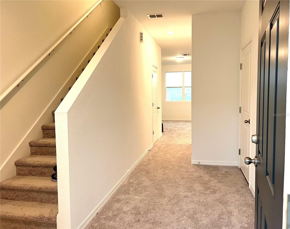 1105 Merrill St - Photo 3 of 24