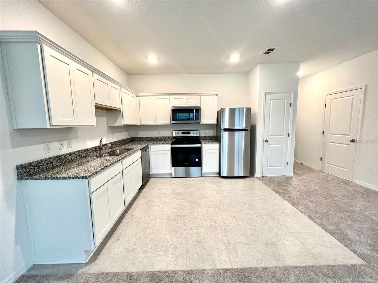 1105 Merrill St - Photo 4 of 24