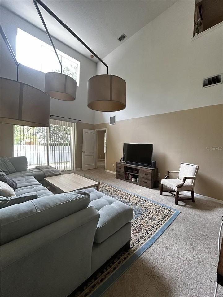 94 Chippendale Ter - Photo 5 of 15