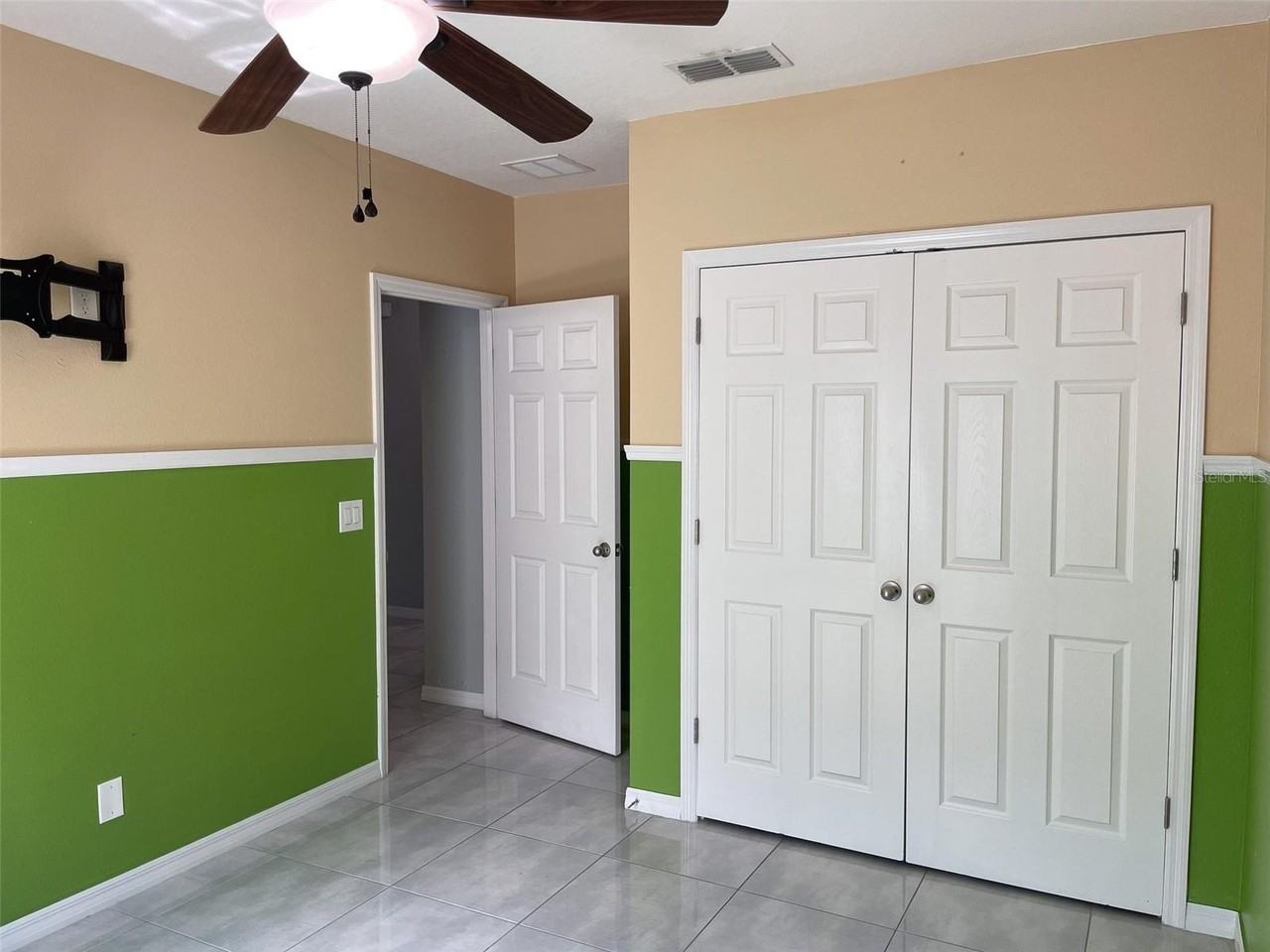 1418 Marsh Meadow Ln - Photo 5 of 32