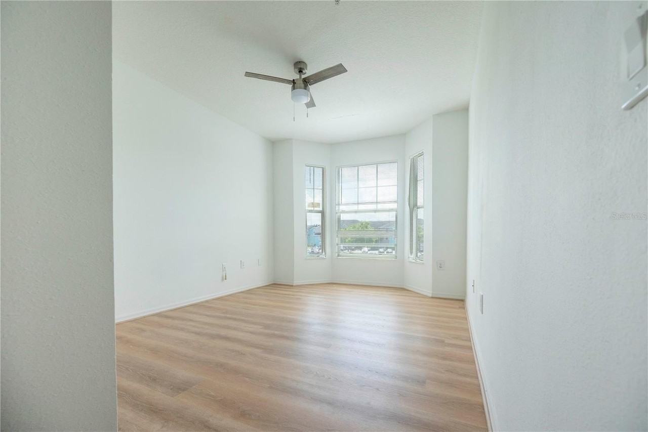 5554 Metrowest Blvd #4-211 - Photo 6 of 17