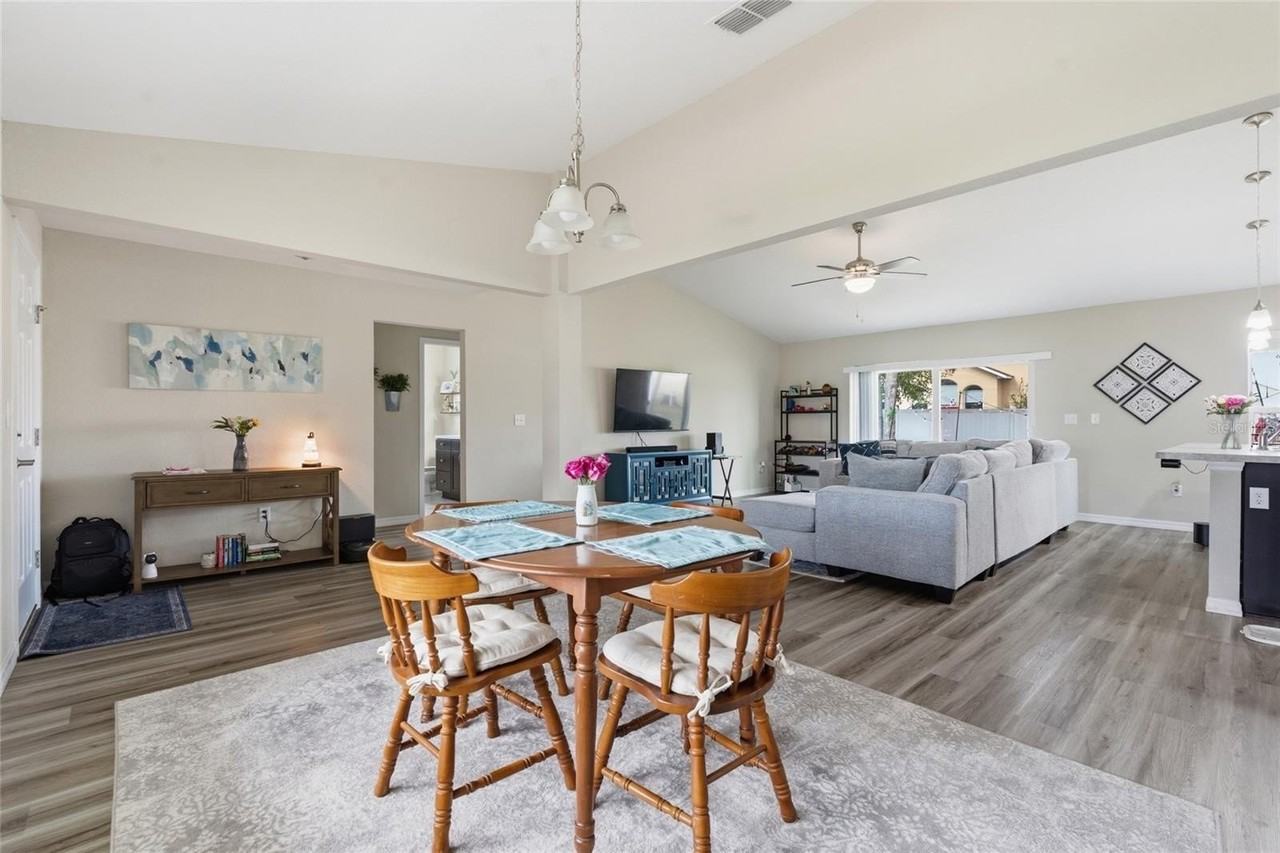 13880 Sw 45th Ter - Photo 2 of 21