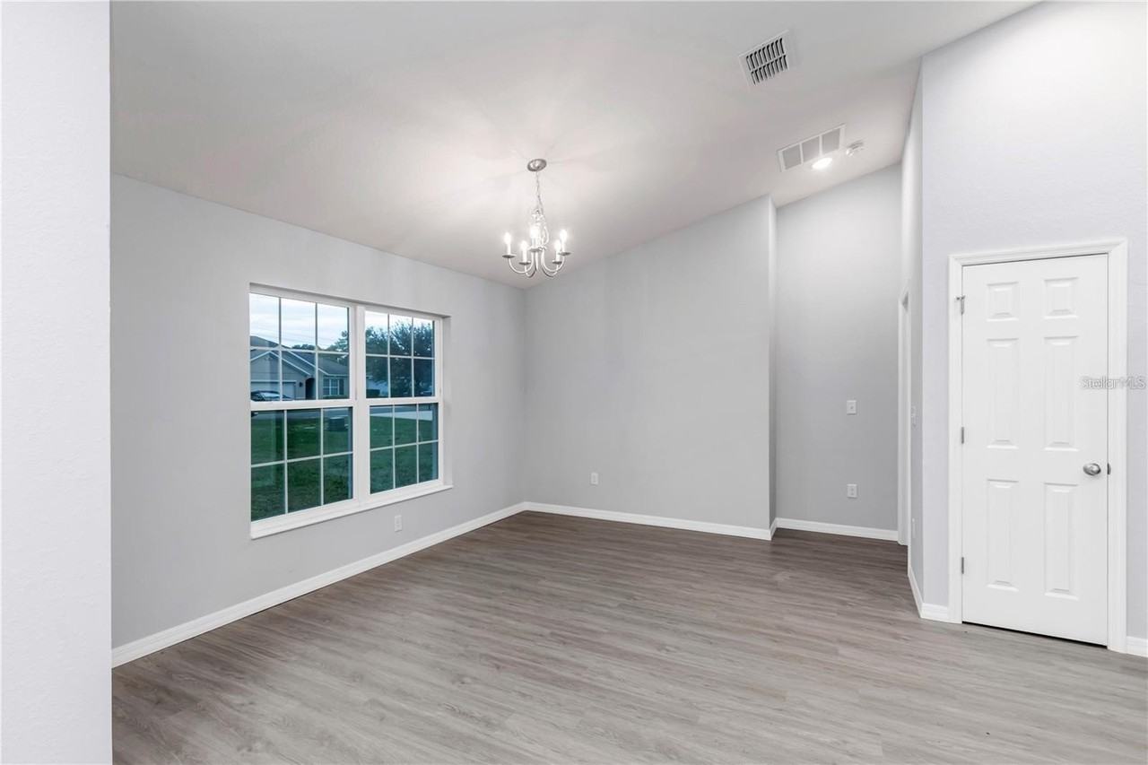 7051 Sw 64th Ter - Photo 5 of 31