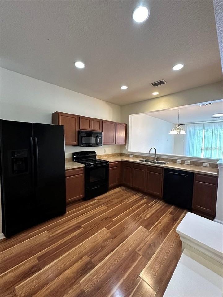 4500 Sw 52nd Cir #106 - Photo 6 of 30