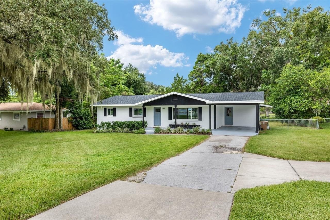 1846 Se Lake Weir Ave - Photo 4 of 50