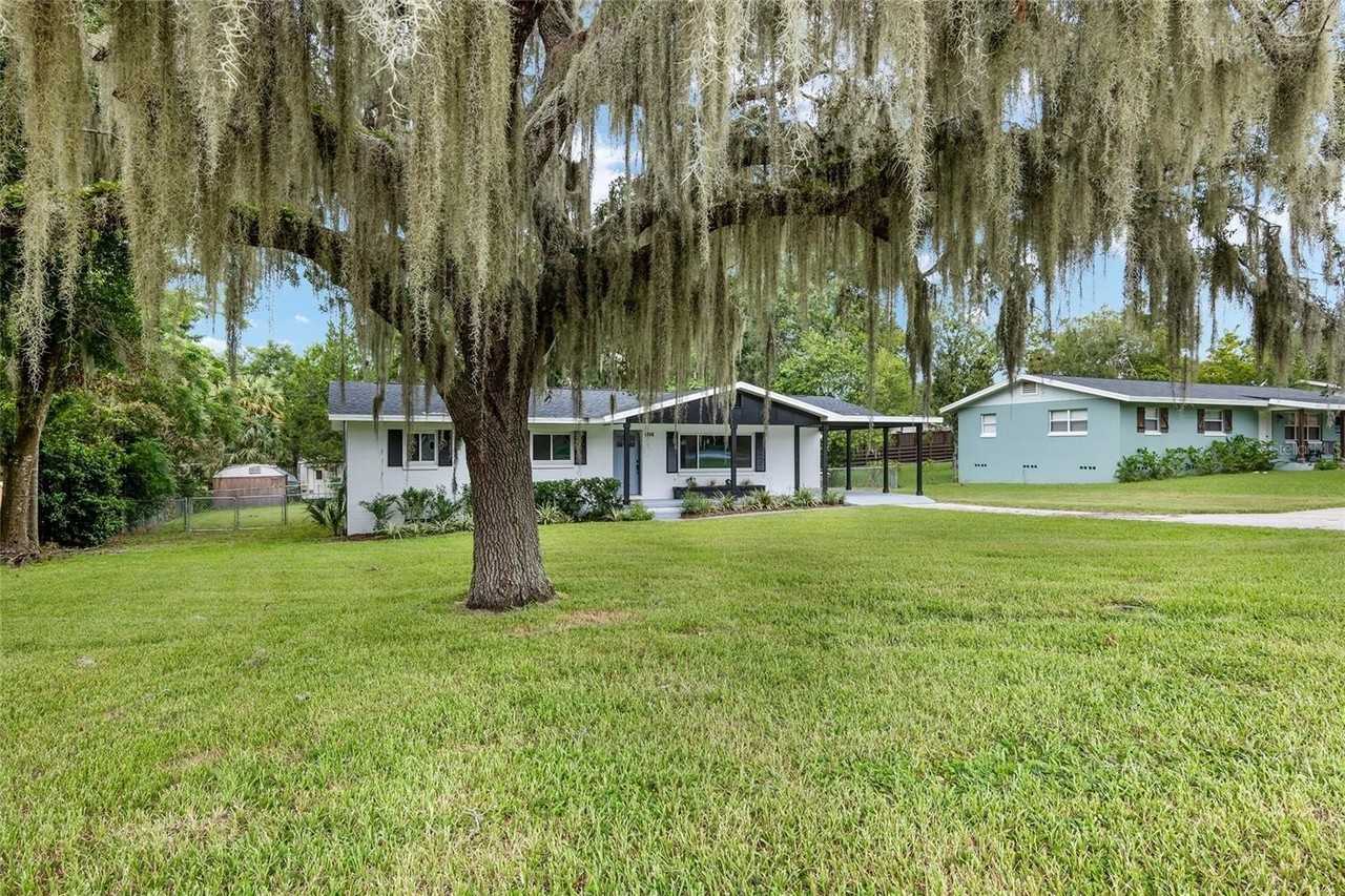 1846 Se Lake Weir Ave - Photo 6 of 50