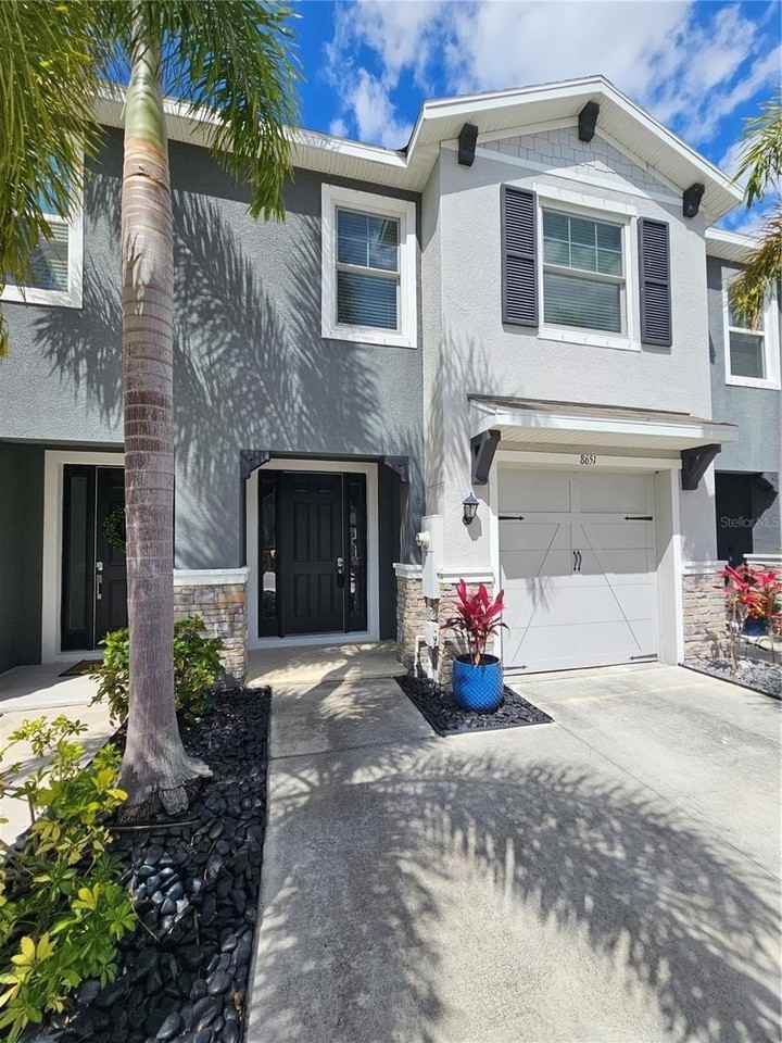 8651 Stargazer St - Photo 2 of 35