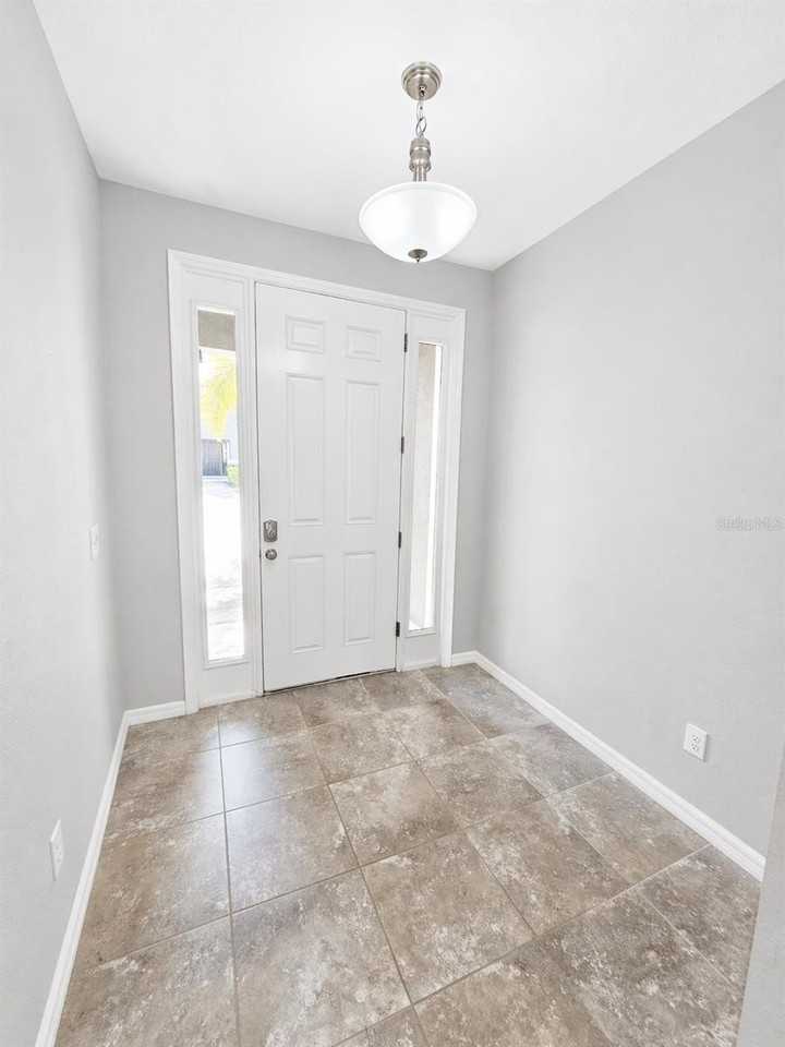 8651 Stargazer St - Photo 3 of 35