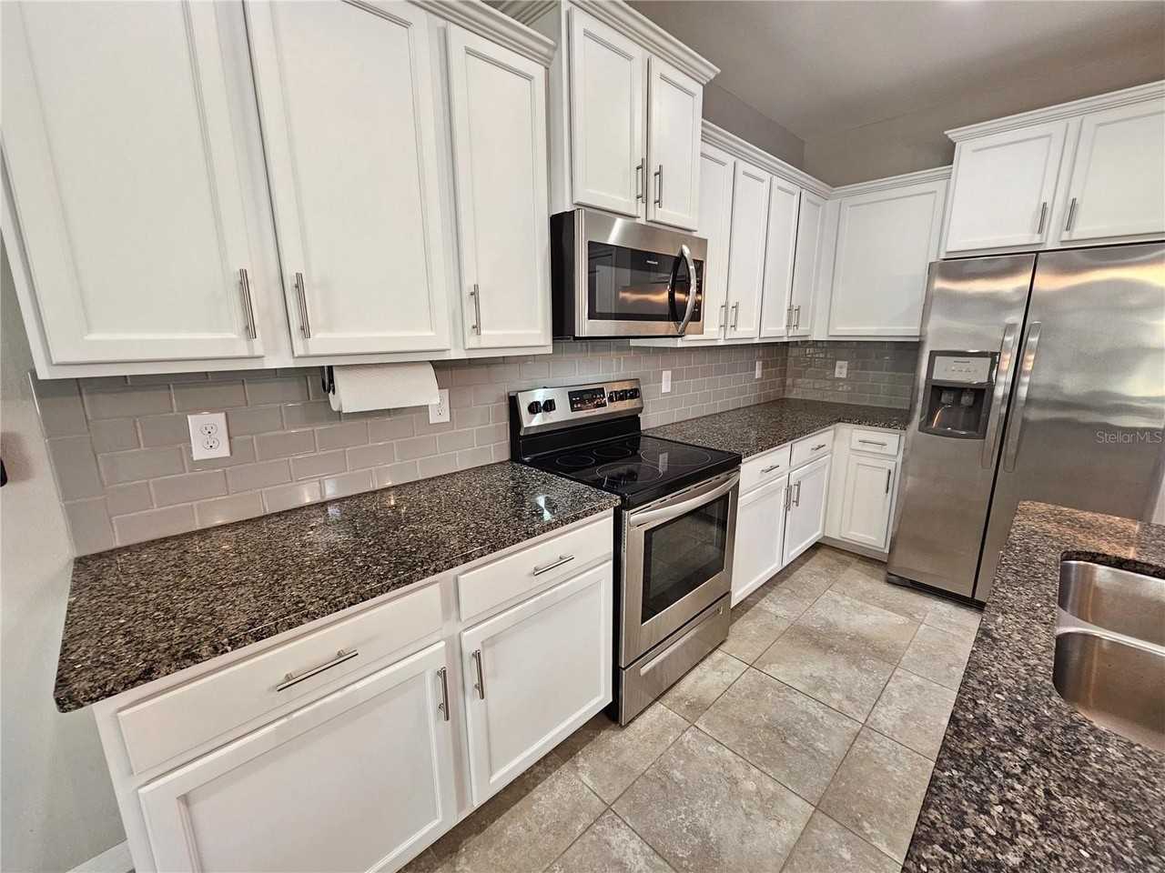 8651 Stargazer St - Photo 6 of 35