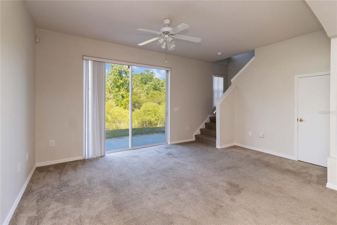 214 Monroe Cir - Photo 7 of 30