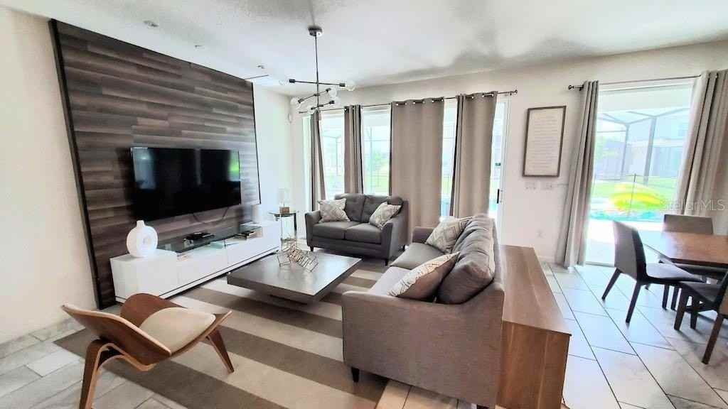 3810 Oakville Ave - Photo 3 of 25