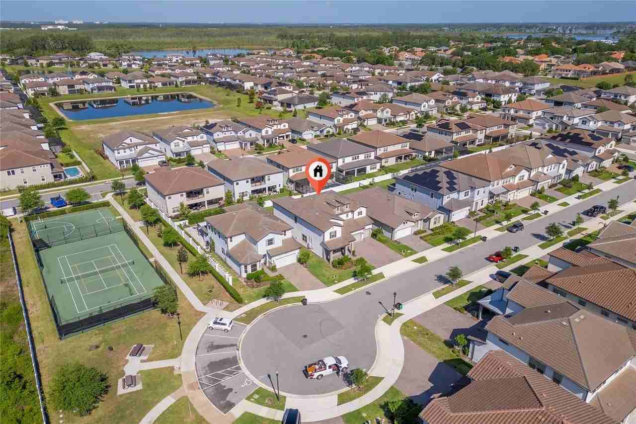 9242 Hanging Vine Ct - Photo 7 of 50